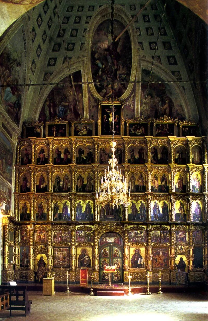 Спасо-преображенский собор рыбинск внутреннее убранство. Углич спасо преображенский иконостас. Иконостас спасо преображенского собора. Углич преображенский собор иконостас. Спасо-преображенский собор рыбинск внутри.