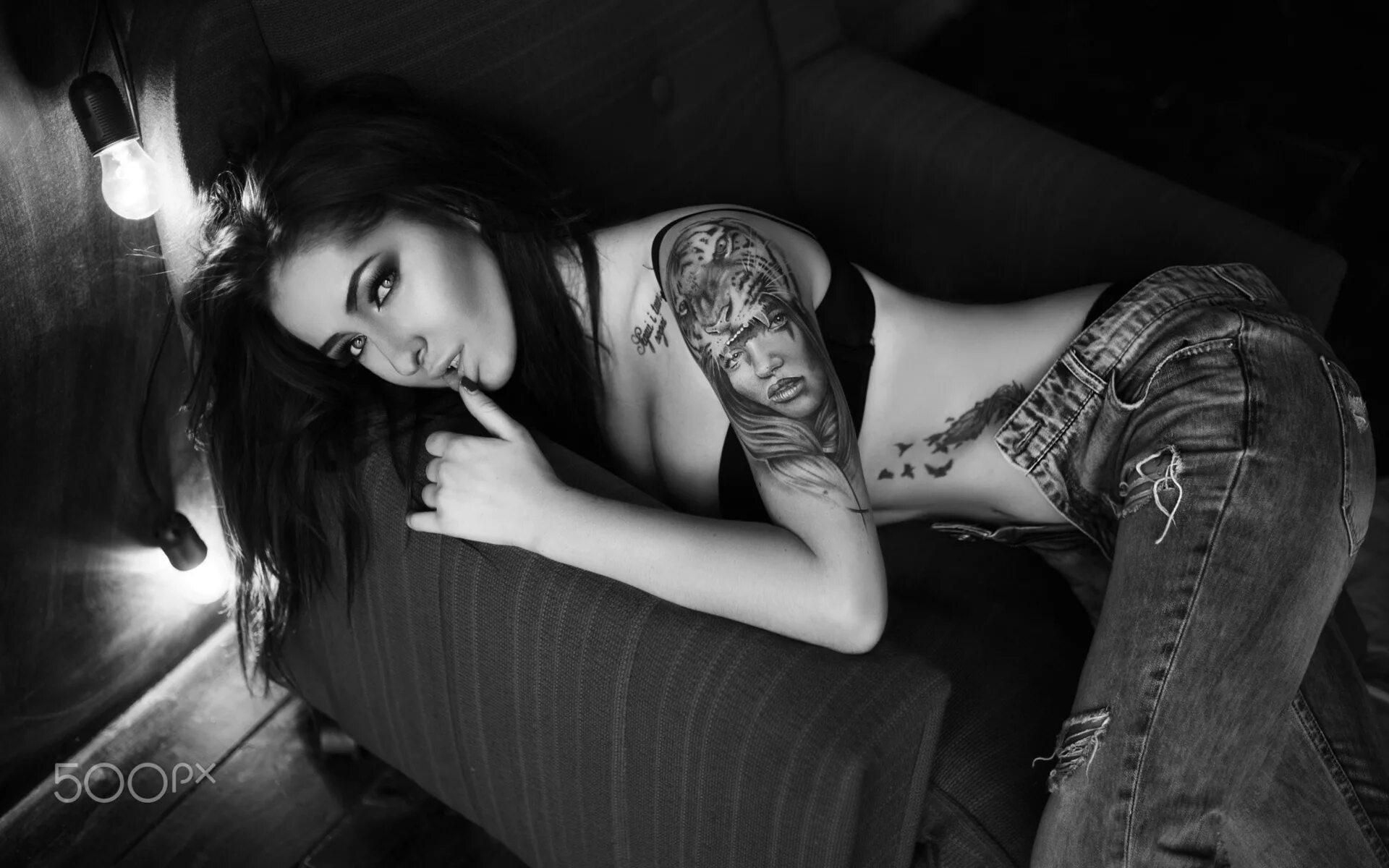 Дерзкие губы. Микро как у дерзко. Дерзкая фотосессия. Образы для фотосессии. Дерзкая брюнетка.