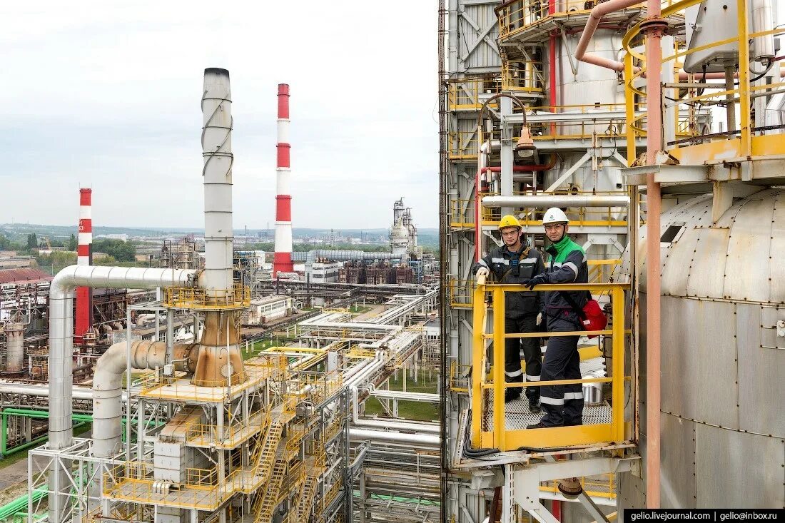 Нпз башнефть. Завод башнефть уфа. уфа нпз нефтеперерабатывающий завод. башнефть унпз уфа. нефтеперерабатывающий комплекс в уфе.
