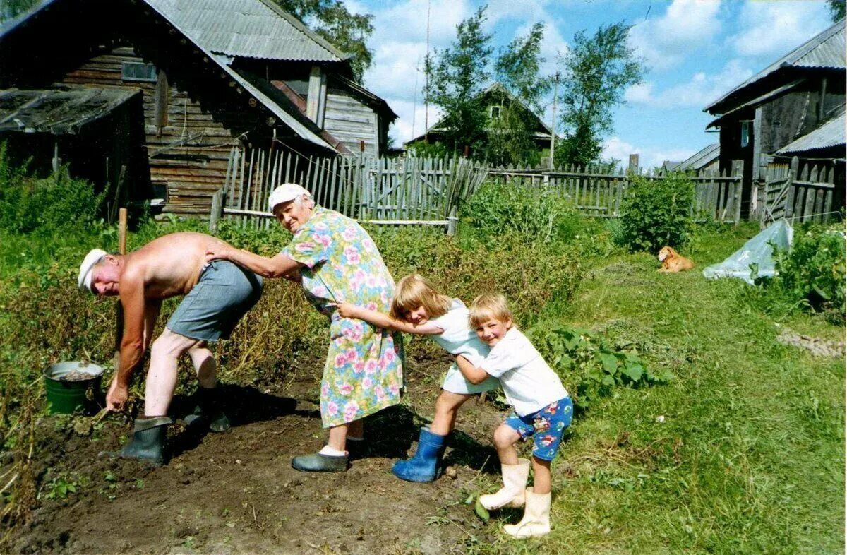 Жители сельской местности. Деревенские люди. Деревенские приколы. Картинки деревенской жизни. Все лето я жил в деревне