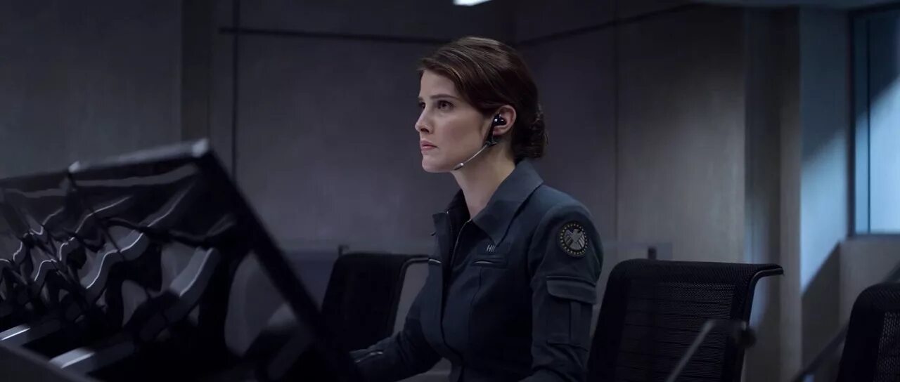 Maria hill. Мари Хилл из Мстителей. Капитан Хилл.