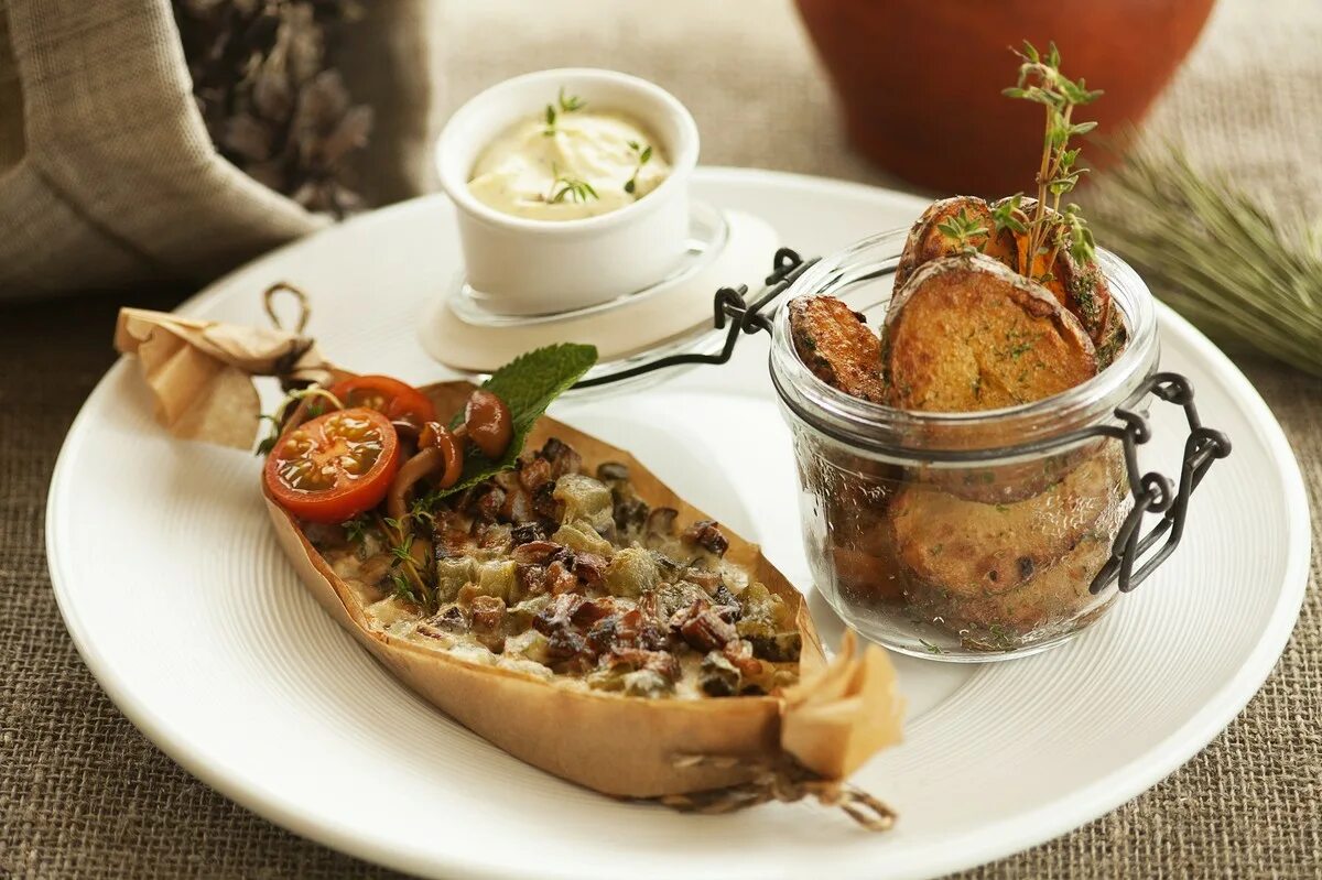 Вкусно покушать в петрозаводске. Меню карелочка петрозаводск. Ягель ресторан петрозаводск меню. Кафе телеграф петрозаводск. Вкусно покушать в петрозаводске.