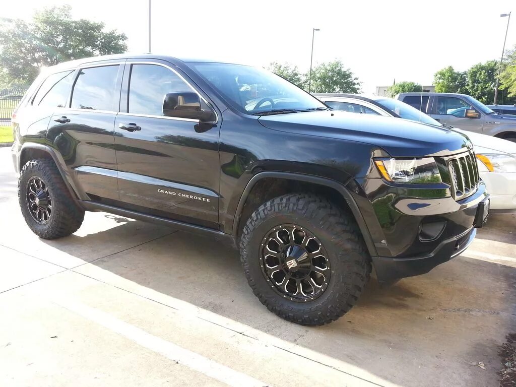 Диск колесный гранд чероки. Диски на jeep grand cherokee r18. jeep grand cherokee 28560 r18. jeep grand cherokee wk 33 колеса. диски джип гранд чероки 18.