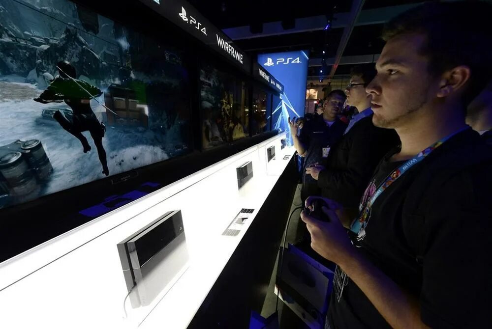 Сони плейстейшен 4 фат. Сони 4. Playstation игры разума. Новости про плейстейшен. Новости про плейстейшен.