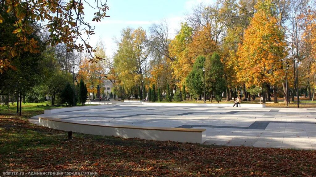 Парка рязань купить. Верхний городской парк Рязань. Парк имени Гагарина Рязань. Лесопарк Рязань благоустройство. Парк в роще Рязань.