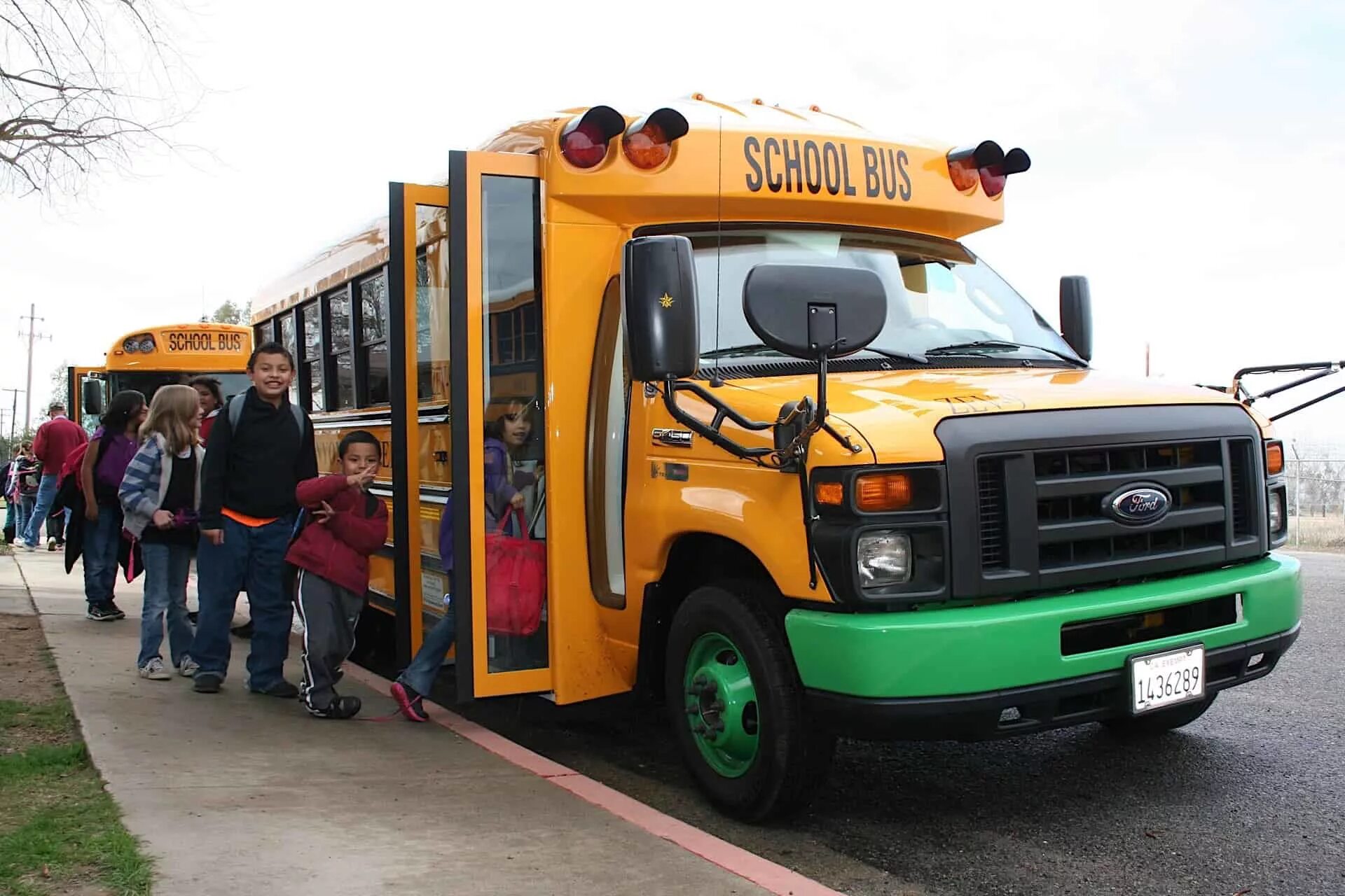Ford e450 Schoolbus. Ford e450 Shuttle Bus. Школьный автобус. Школьный автобус США.