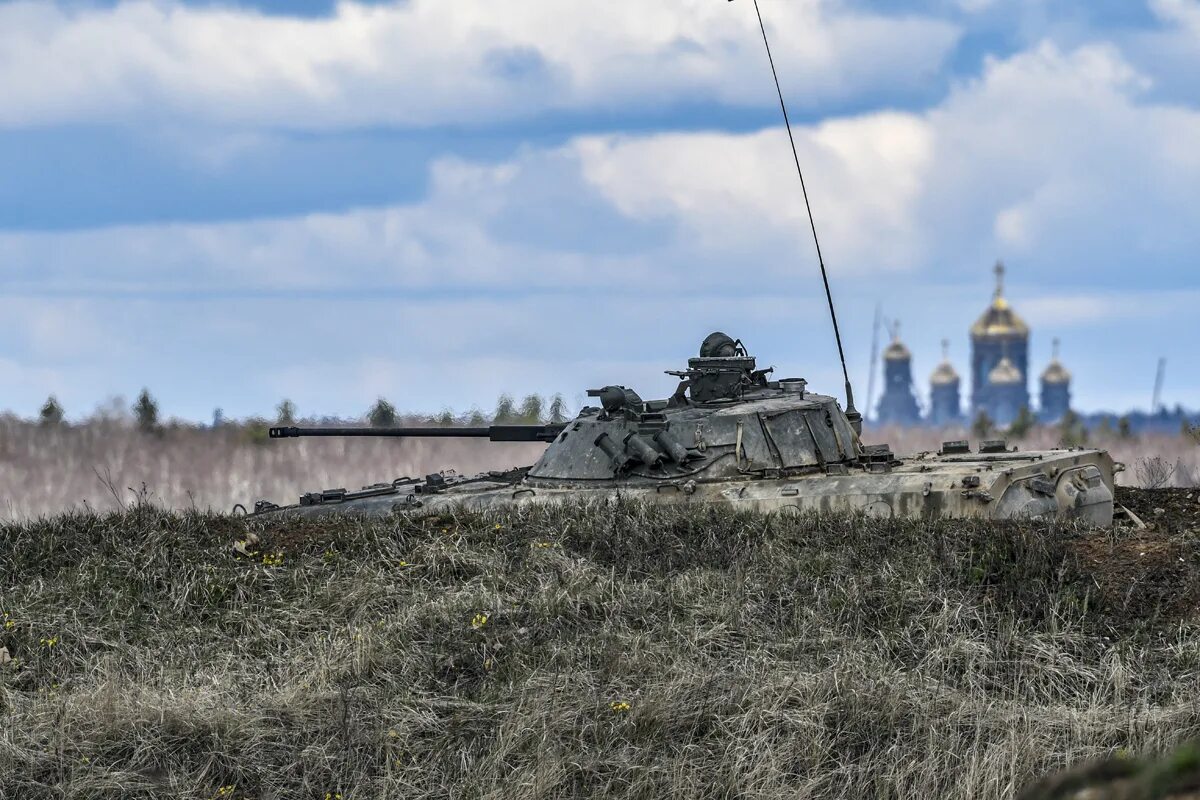 Бмп2 выстрел. Таманская дивизия подмосковье. Боевая подготовка на полигоне на бмп-2вво. Бой штурмовика 2 таманской дивизии. Бой штурмовика 2 таманской дивизии.