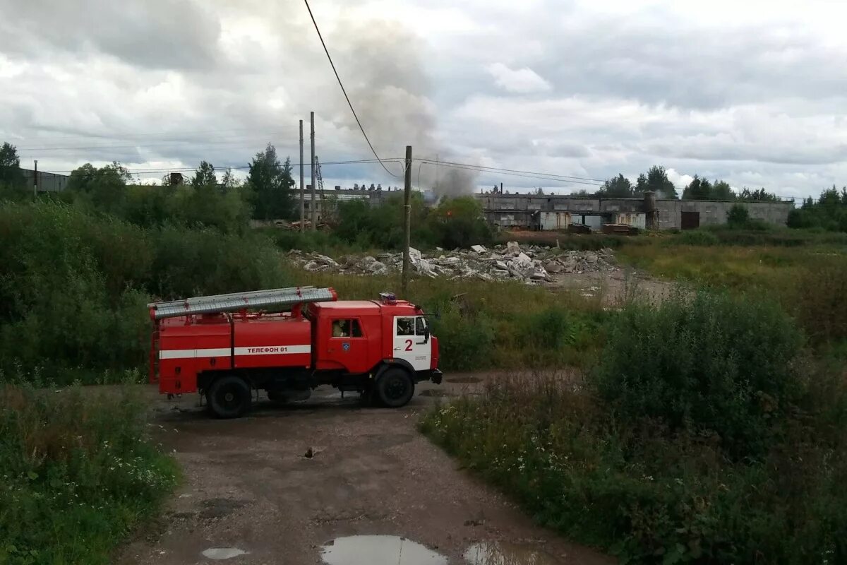 Погода в перелучах. Бейшлот перелучи. Перелучи новгородская область пожар. Новгородская область дорога в коровитяино. Погода в перелучах.