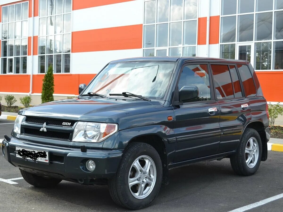 Митсубиси паджеро пинин купить. Mitsubishi Pajero Pinin. Митсубиси Паджеро Сенин. Мицубиши понджеио пининг. Mitsubishi Pajero Пинин.