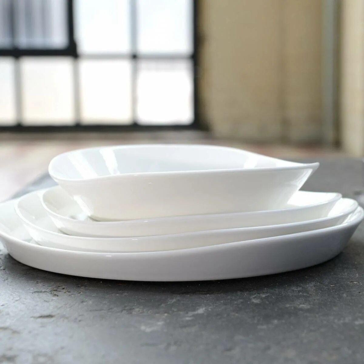 Необычные керамические тарелки. Набор тарелок berghoff 1698001. Разные тарелки. Посуда роял далтон. Разные тарелки.