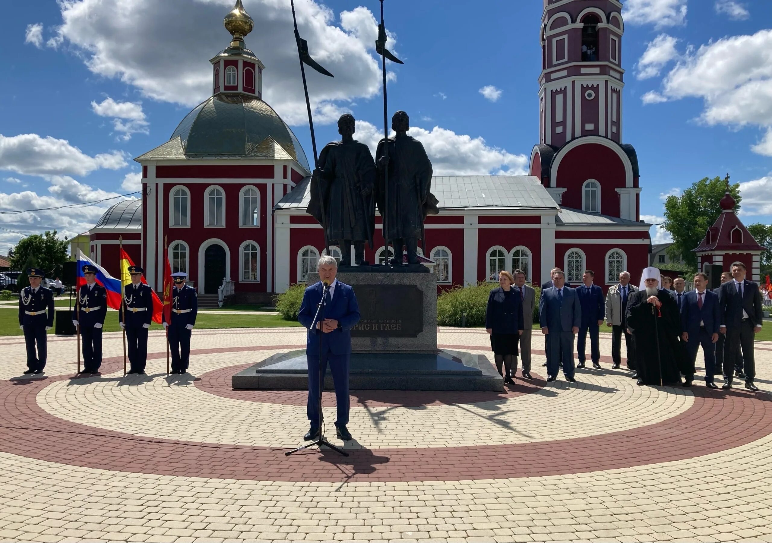 Сайт борисоглебска воронежской. Площадь Ленина Борисоглебск. Борисоглебск Старособорная площадь. Борисоглебск Воронеж. День города Борисоглебск.