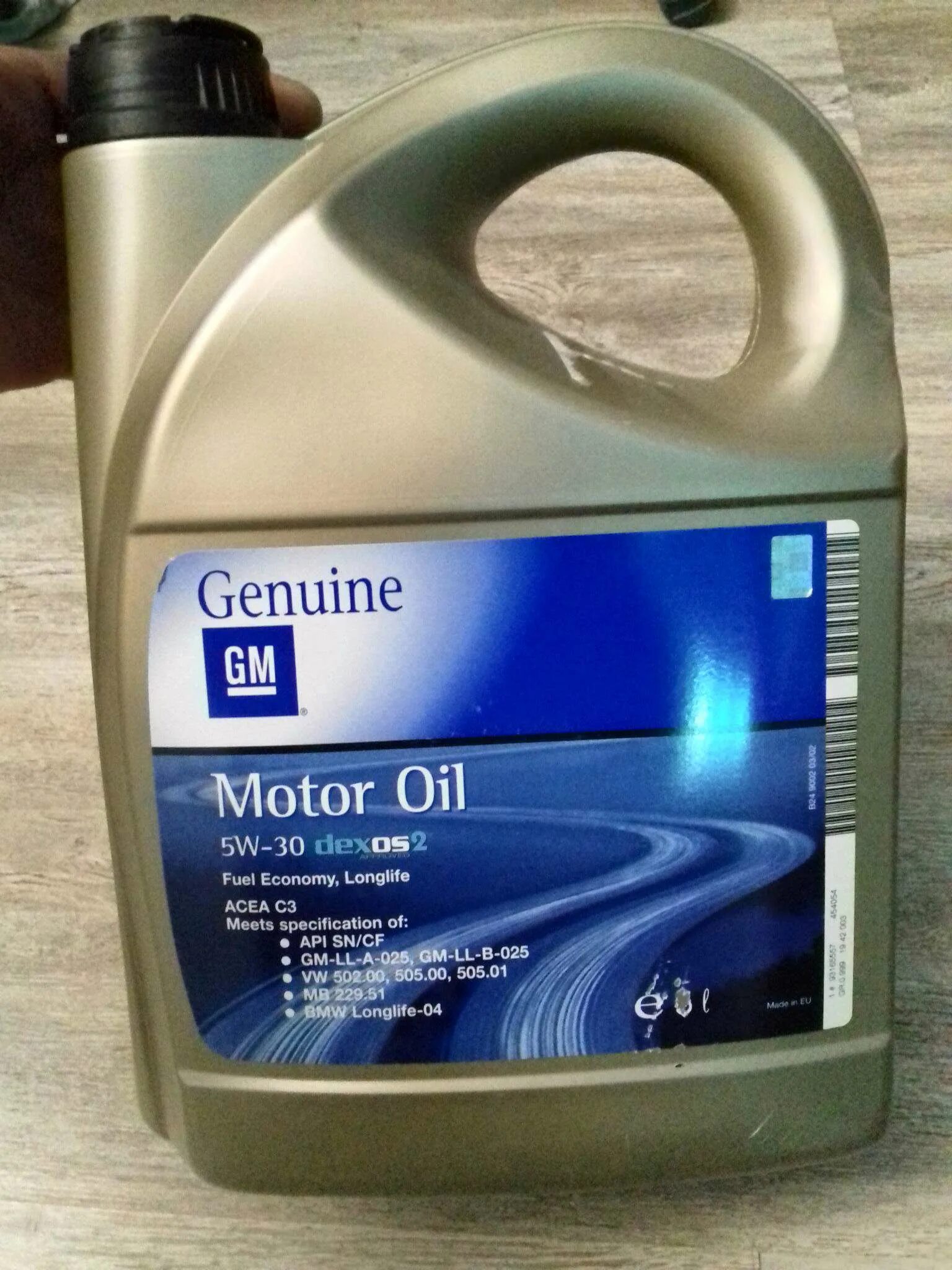 Масло genuine 5w30. Масло Genuine 5w40 GM. GM 5w30. General Motors dexos2 Longlife 5w30. GM 5w30 dexos2.