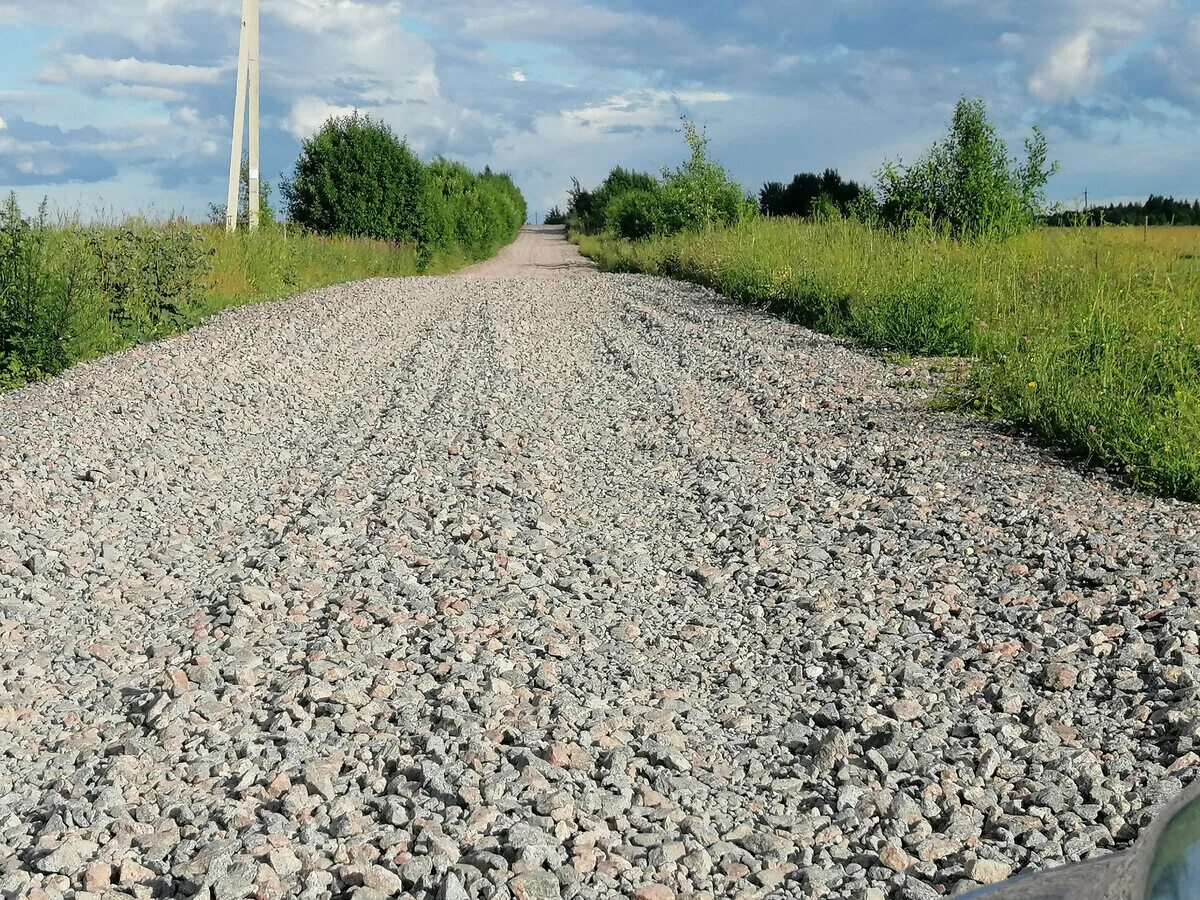 Гисметео ленинградская область волосовский район. Голятицы Волосовский район деревня. Деревня Рабитицы Волосовский район. Малое Тешково Волосовский район. Дорога ощебенена.