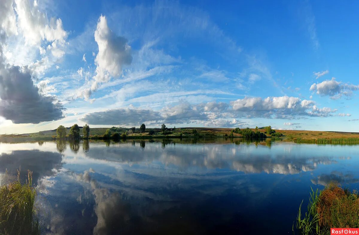 национальный парк «браславские озёра». белое озеро нижний новгород. браславские озера осенью. озеро летом. пейзажи природы россии.