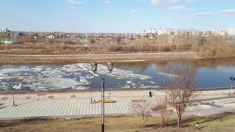 Вода в реке тура тюмень сегодня. Дамба Тюмень. Уровень воды в туре Тюмень. Половодья в городе Аткарск. Тюмень большие уровни воды в реке тура.