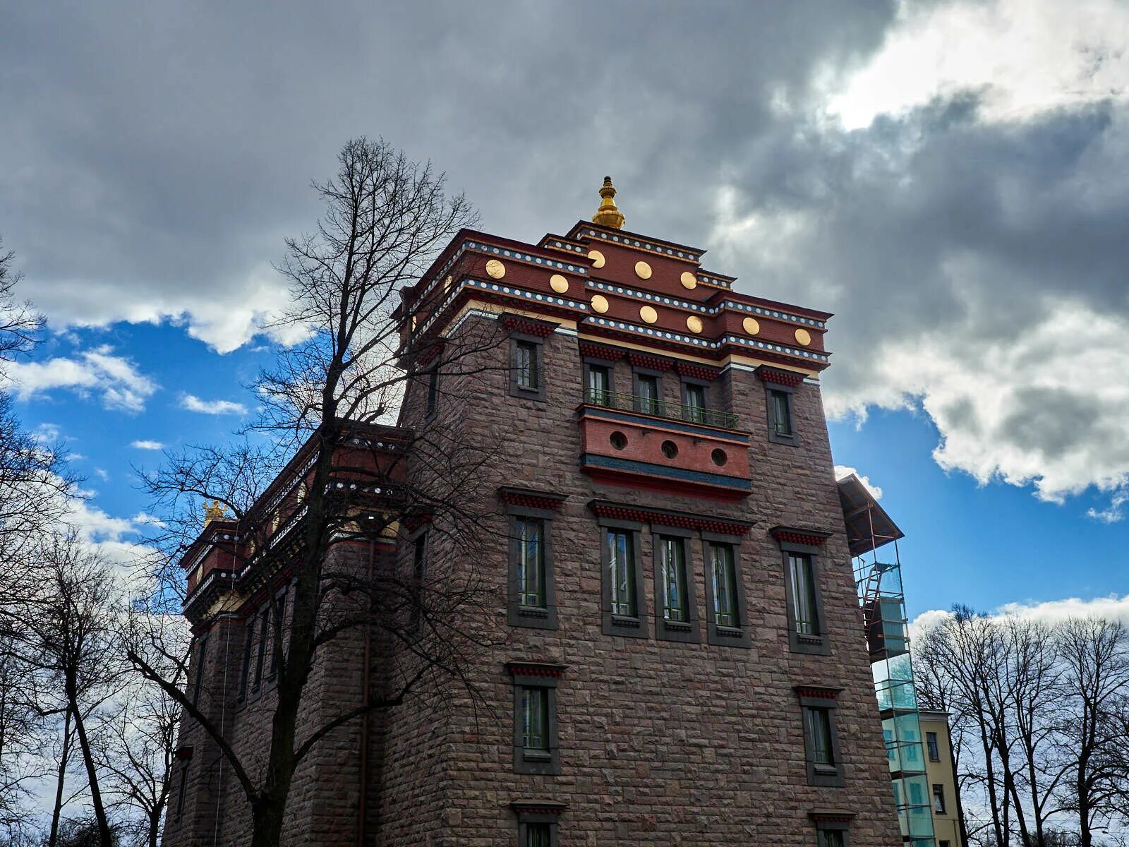 Включи temple. Буддийский храм в Питере. Буддийский храм дацан. Буддистский храм дацан Гунзэчойнэй. Буддийский храм в СПБ дацан Гунзэчойнэй.