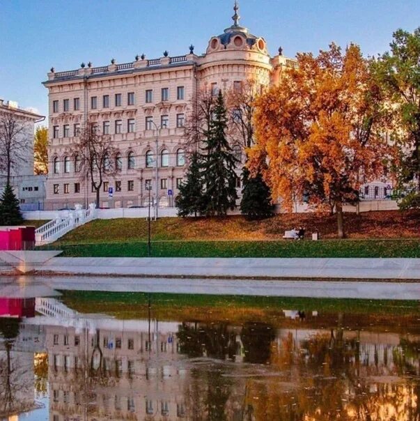 Казань в октябре. Казань осенью. Казань достопримечательности осенью. Казань в начале октября. Казань осенью.