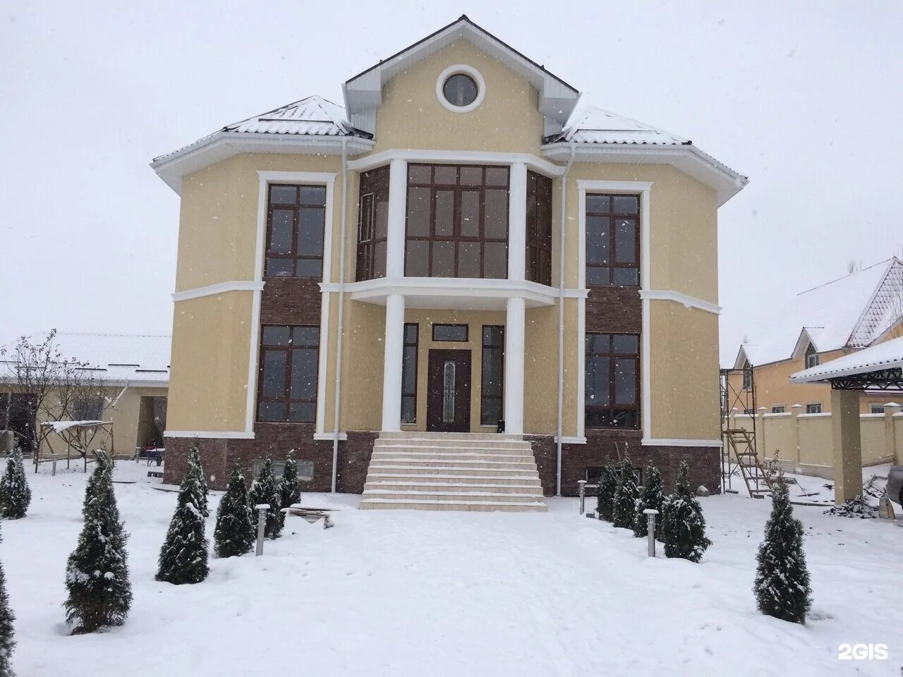 частный дом в кыргызстане. особняк в кыргызстане. проект дом киргизия. дом кыргызстан. красивые дома в киргизии.