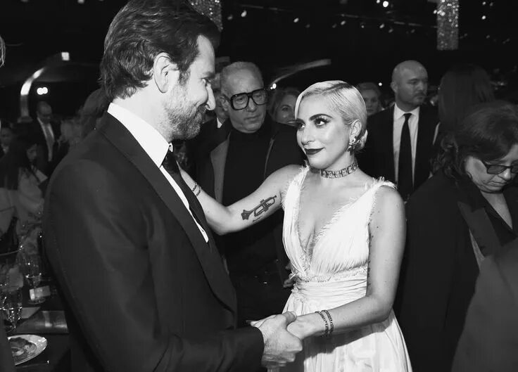 Lady gaga bradley cooper песни. Леди гага и брэдли купер фото. Брэдли купер и гага. Брэдли купер и леди гага песня. Lady gaga bradley cooper песни.