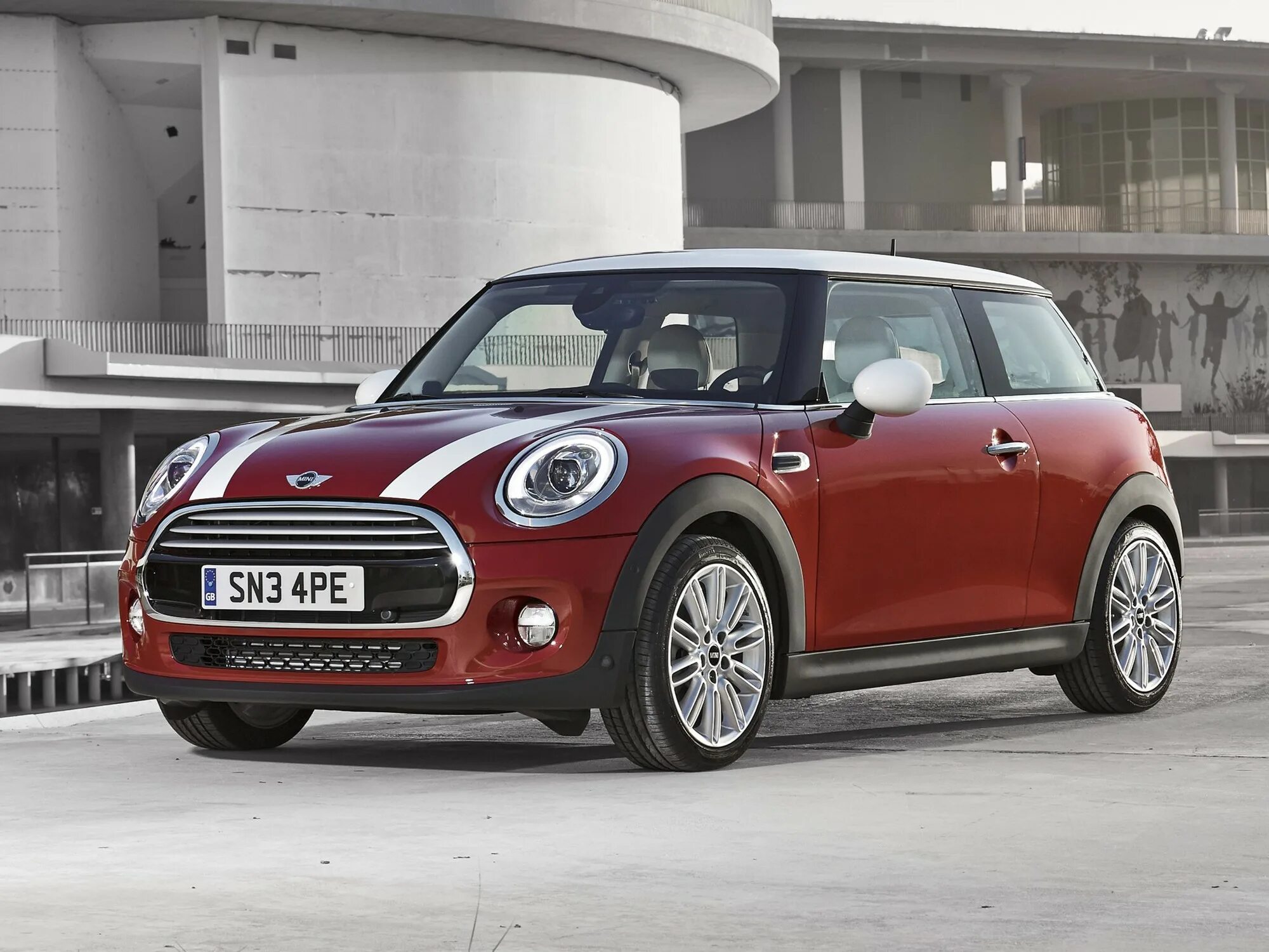 Mini cooper отзывы. Мини Купер новый. Мини Купер марка машины. Mini Cooper 2015. Мини Купер 2023.