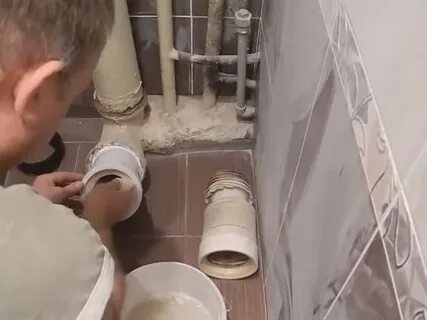 Клеить туалет