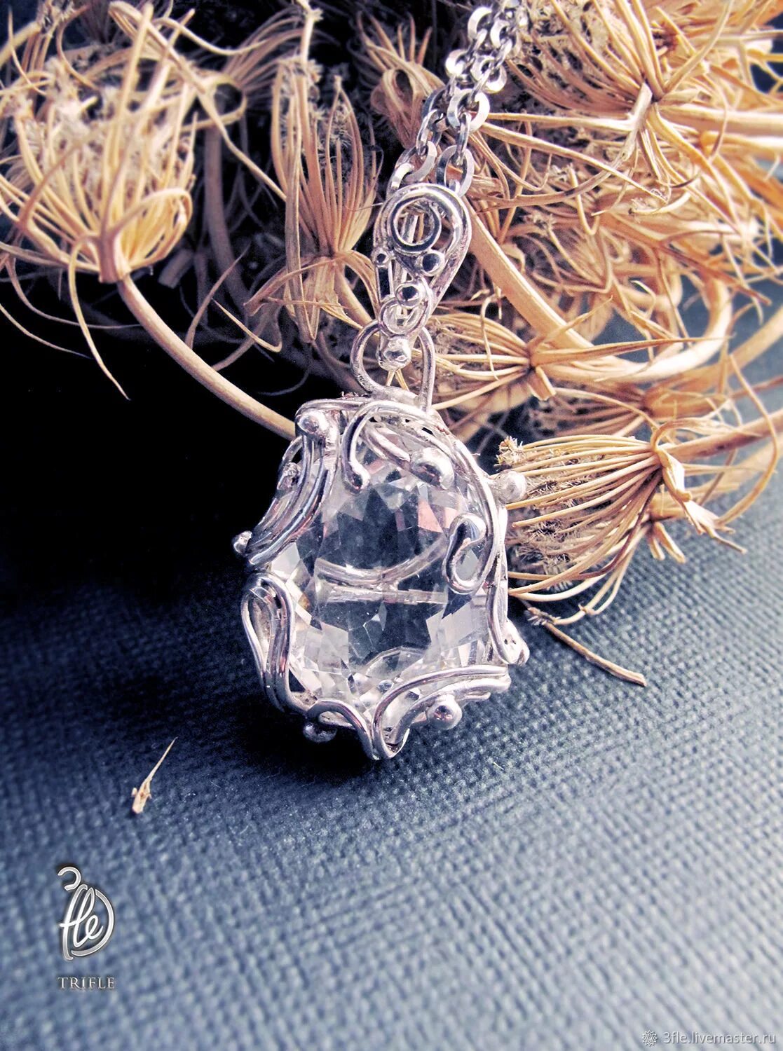 Серебря ый медальон. Медальон с орлом. Подвеска ом из серебра. Мужская подвеска кельтская. Санлайт подвеска серебряная с фианитом.