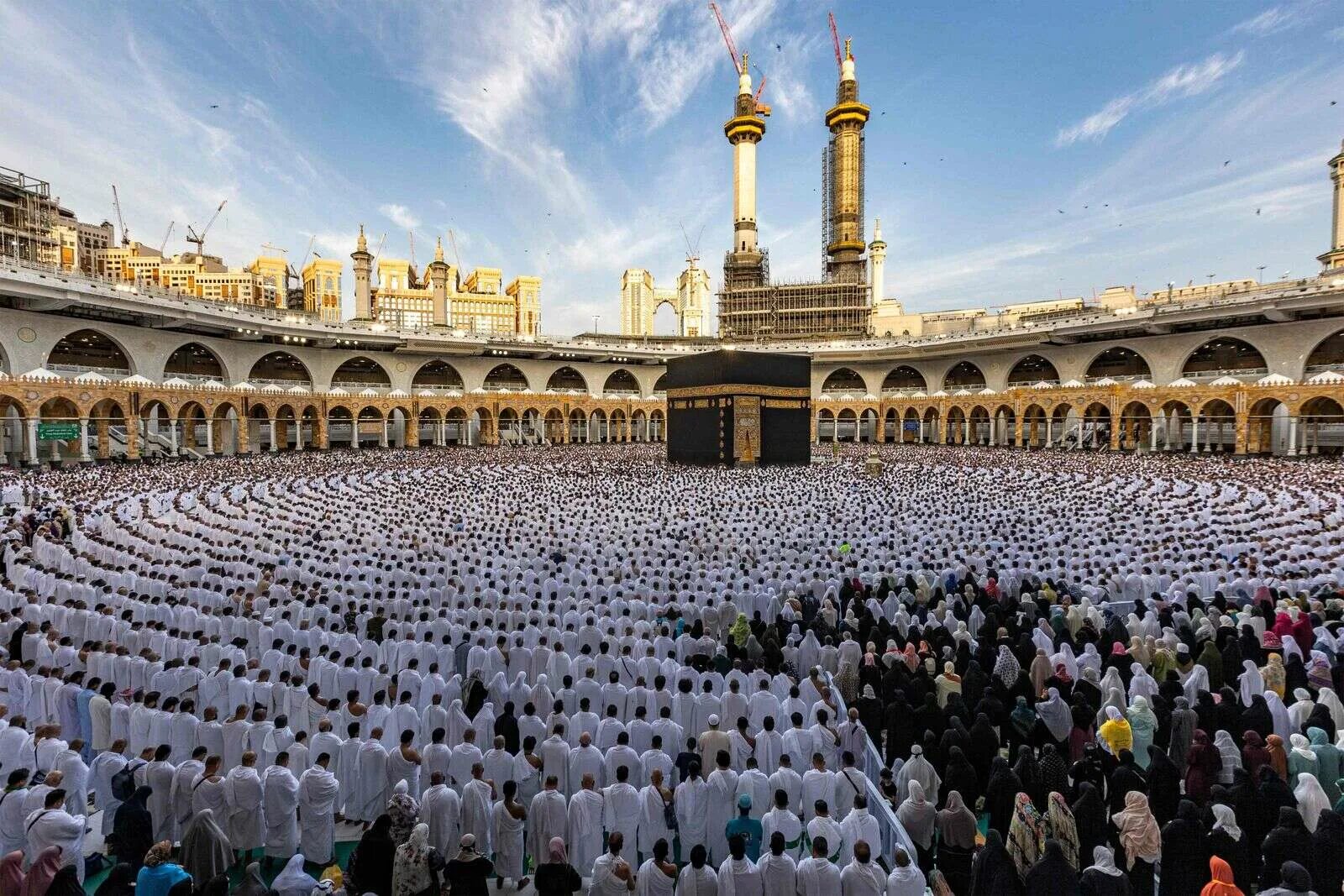 Саудовская Аравия Мекка. Кааба Саудовская Аравия. Мекка Медина люди. Рамадан в Мекке. Мекка молитва