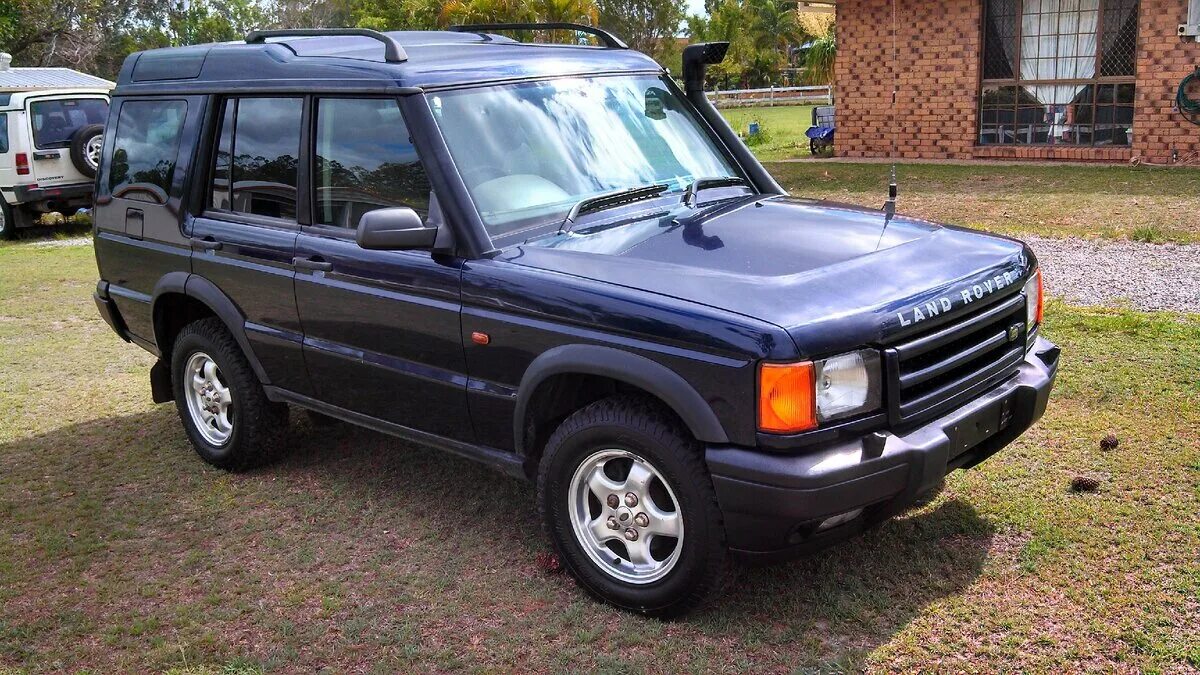 Ровер 2000 года. Ленд Ровер Дискавери 2000. Range Rover Discovery 2000. Land Rover Discovery 1999. Land Rover Discovery 2 1999.