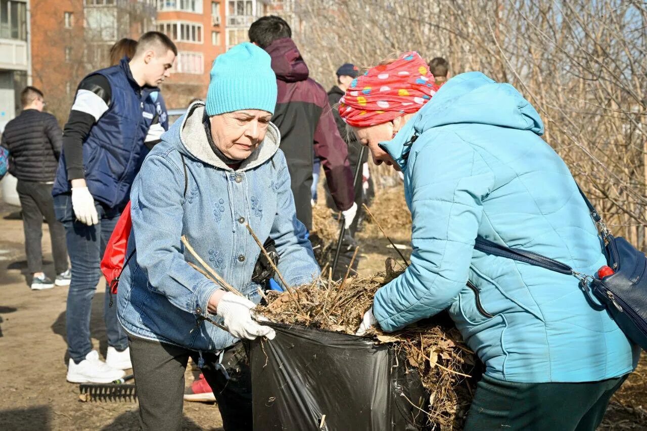 Общегородской субботник. Субботник Красноярск. Общегородской субботник 8.10.2022 Омск. Приходи уберем их