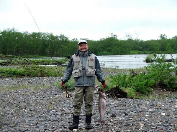 Сплав река быстрая камчатка. Рыбалка на реке большая камчатка. Река авача на камчатке рыбалка. Река широкая рыбалка. Рыбалка на малой речке.