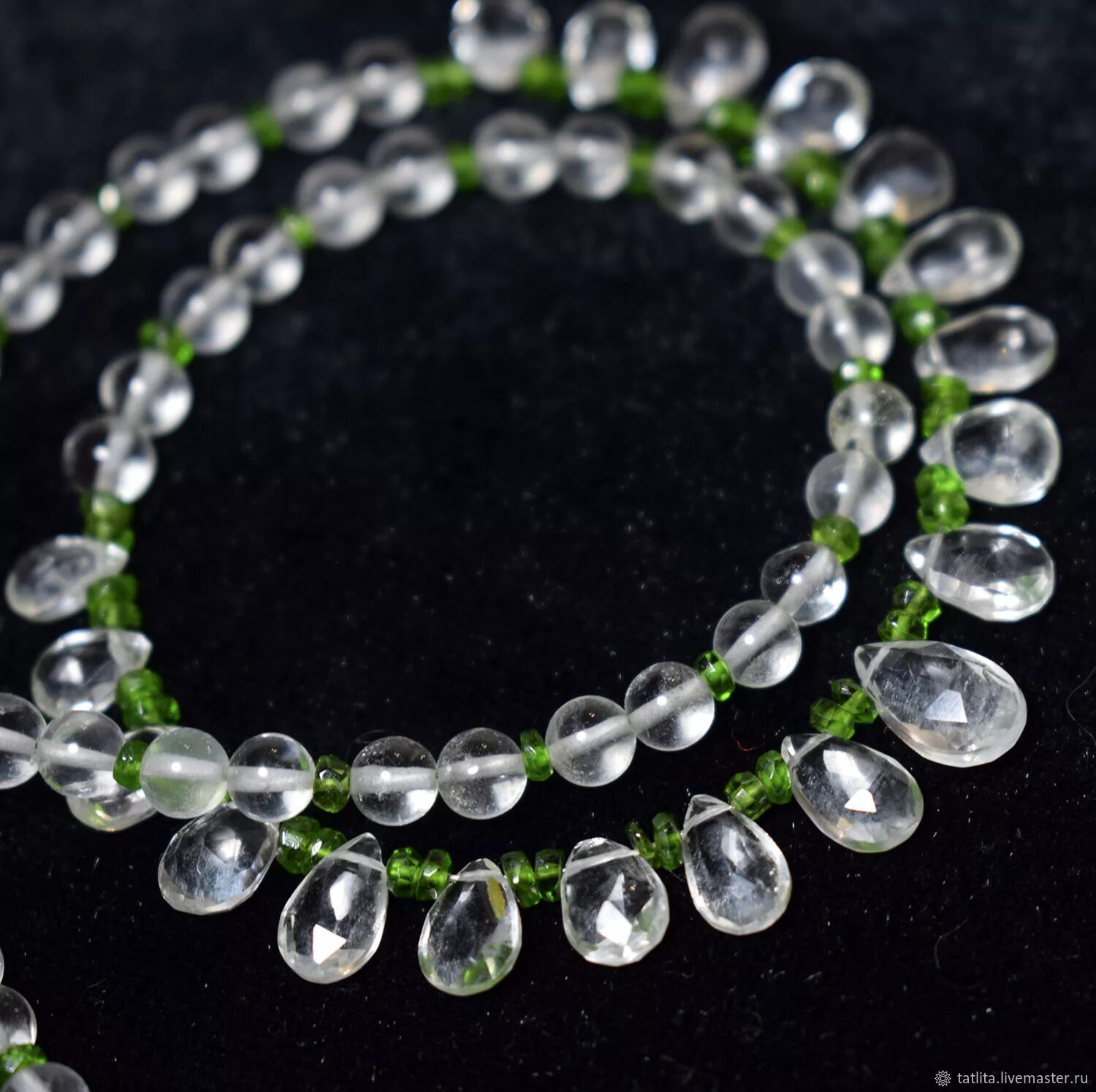 Украшения из горного хрусталя. Колье. Хрустальное колье. Бусы из горного хрусталя. Горный хрусталь бусы.