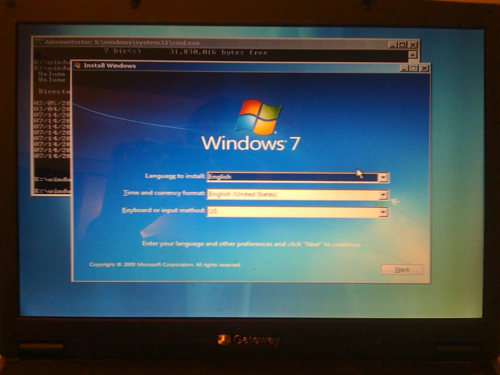 Windows 7 установка windows 11. Монитор виндовс 7. Установка виндовс фото. Экран установки виндовс. Экран установки Windows 7.
