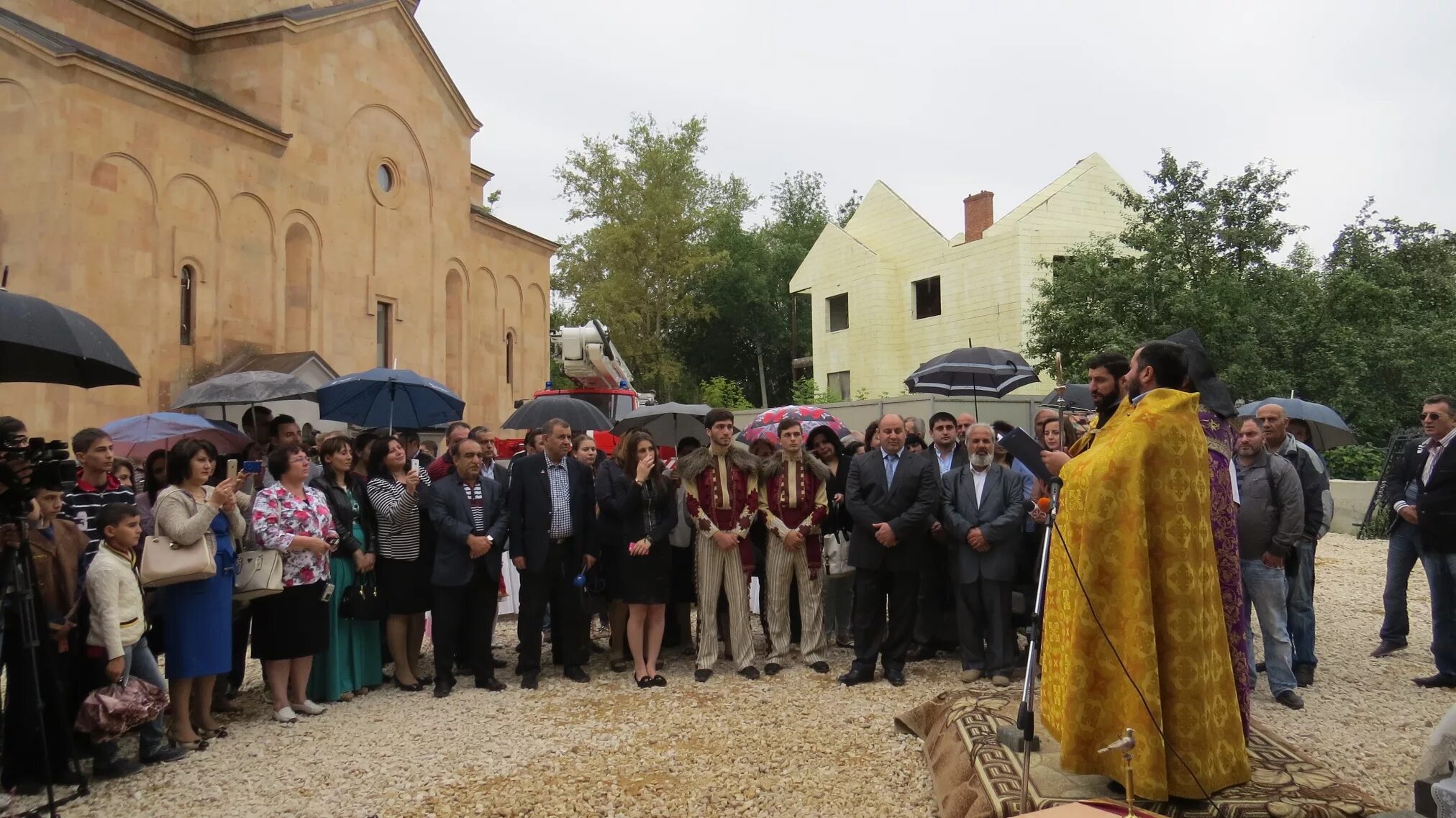 Можно ли в армянскую церковь. Армянская Церковь во Владимире. Армянская диаспора во Владимире. Армянская диаспора Владимирской области.