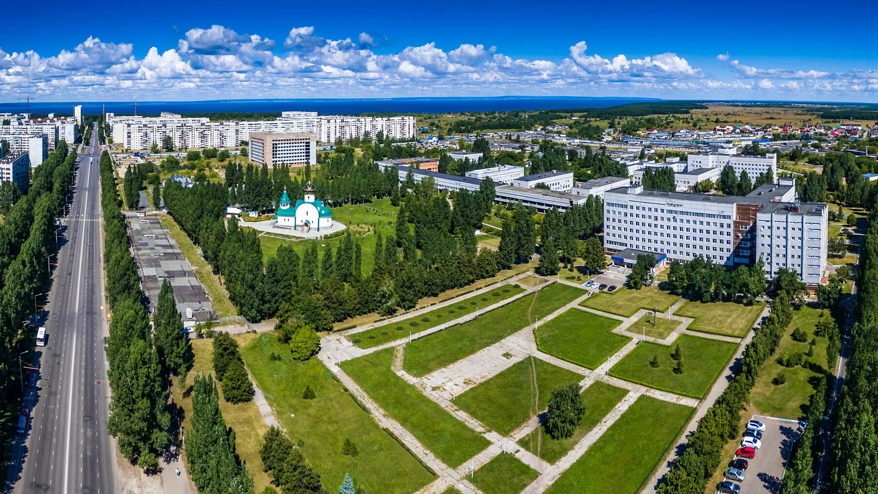 Открытый мир новый город. Ульяновск Заволжский район. Ульяновск Заволжье. Ульяновск новый город. Заволжский район города Ульяновска.