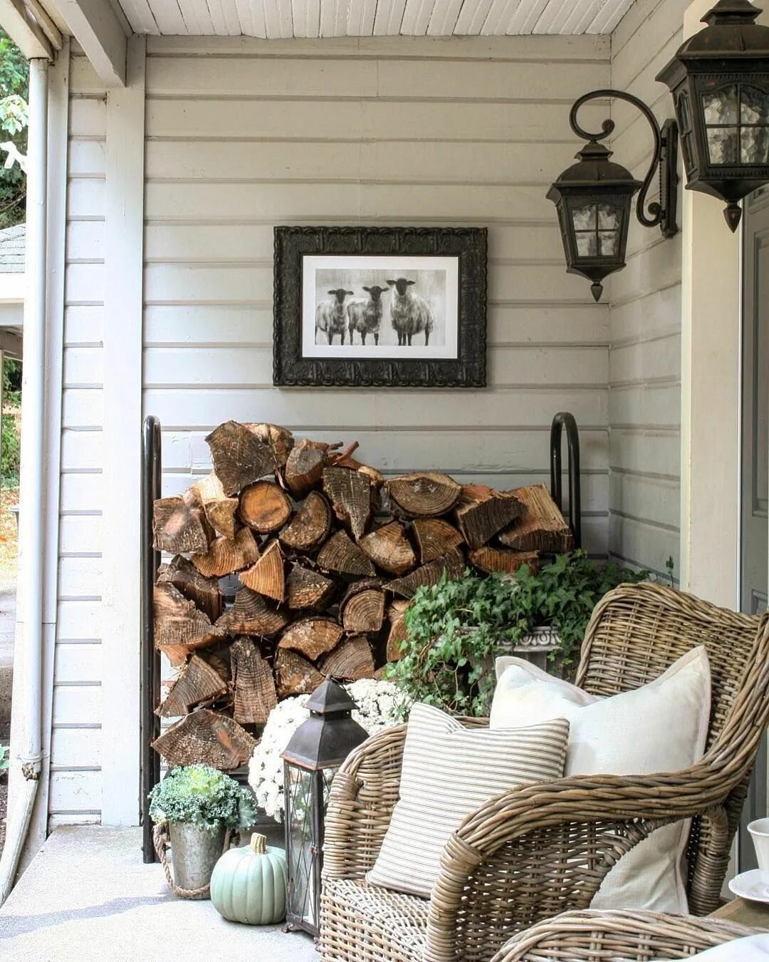 There are lots of types of garden designs each having unique features and purpos