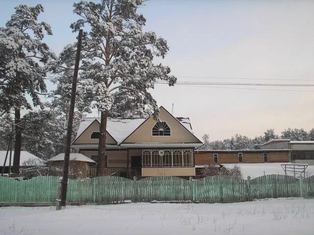 Ларичиха Тальменский район Алтайский край. Село Ларичиха Тальменского района Алтайского края. Алтай Форест Ларичиха. Храм Ларичиха.