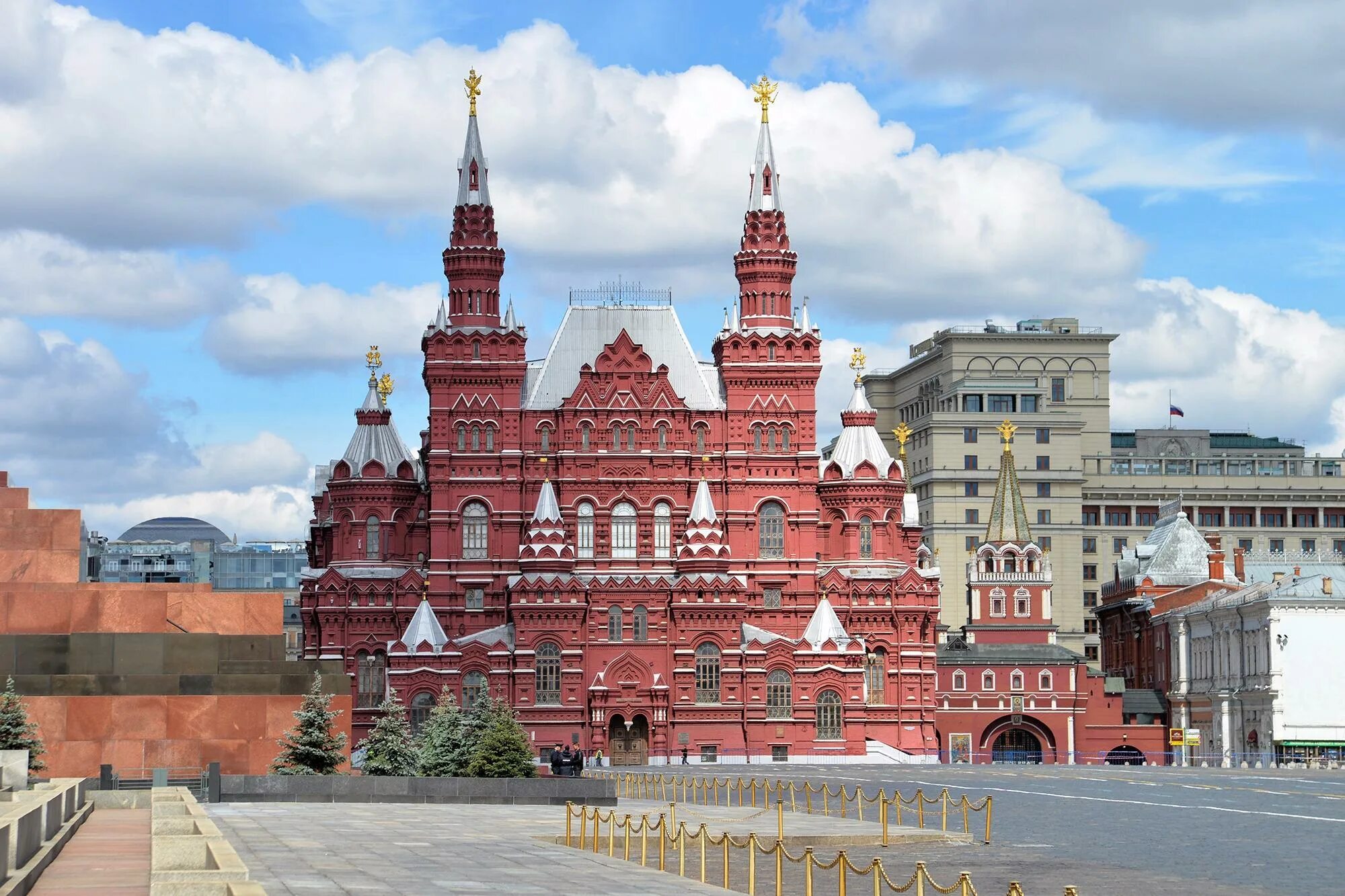 Шервуд исторический музей в Москве. Исторический музей в Москве на красной площади. Исторический музей Семенов Шервуд.