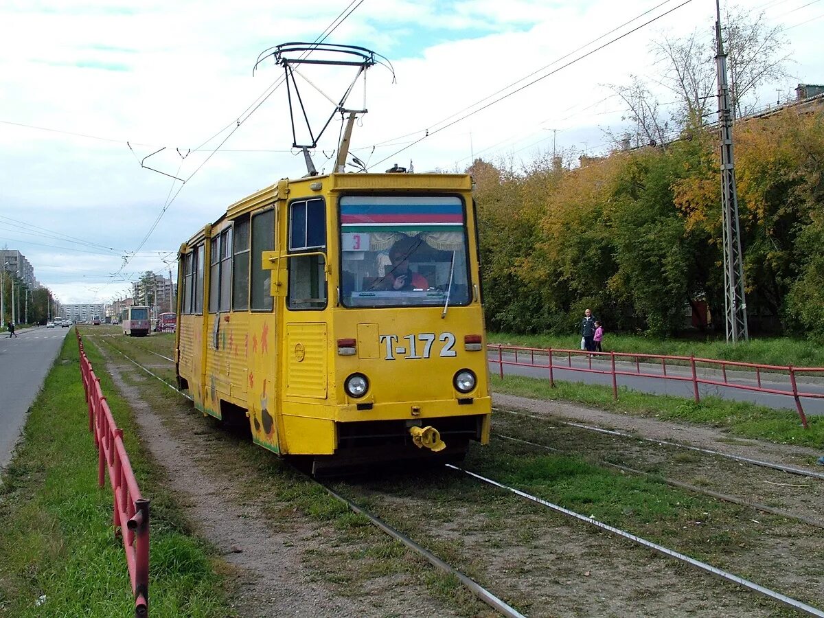 Трамвай Ангарск. Лм-2000 трамвай. Трамвай 11. Ангарский трамвай 2024.