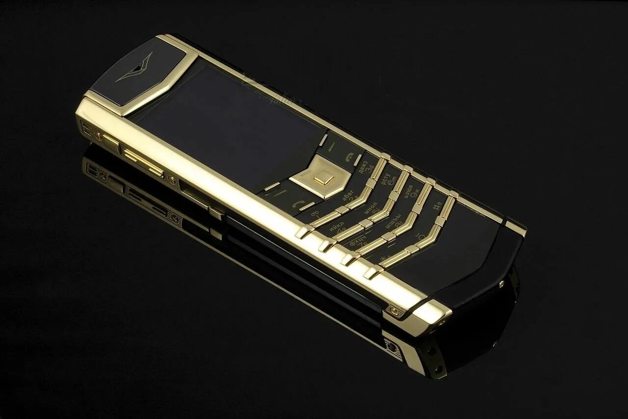 Верту 5g. Верту Бушерон Кобра. Vertu Touch Gold. Vertu Diamond.