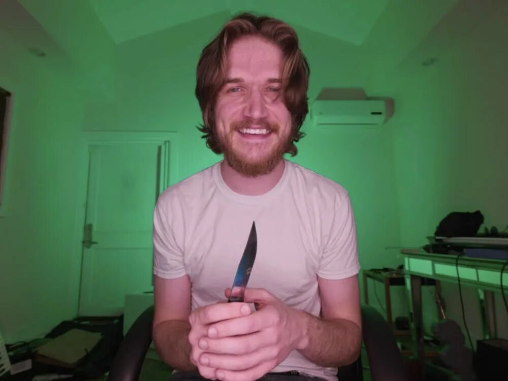 Bos inside. Bo burnham. bo burnham inside. bo burnham inside netflix. bo burnham 2025.