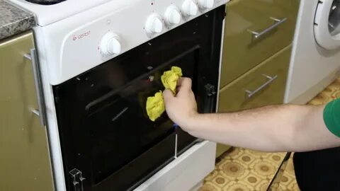 Чем отмыть духовой шкаф