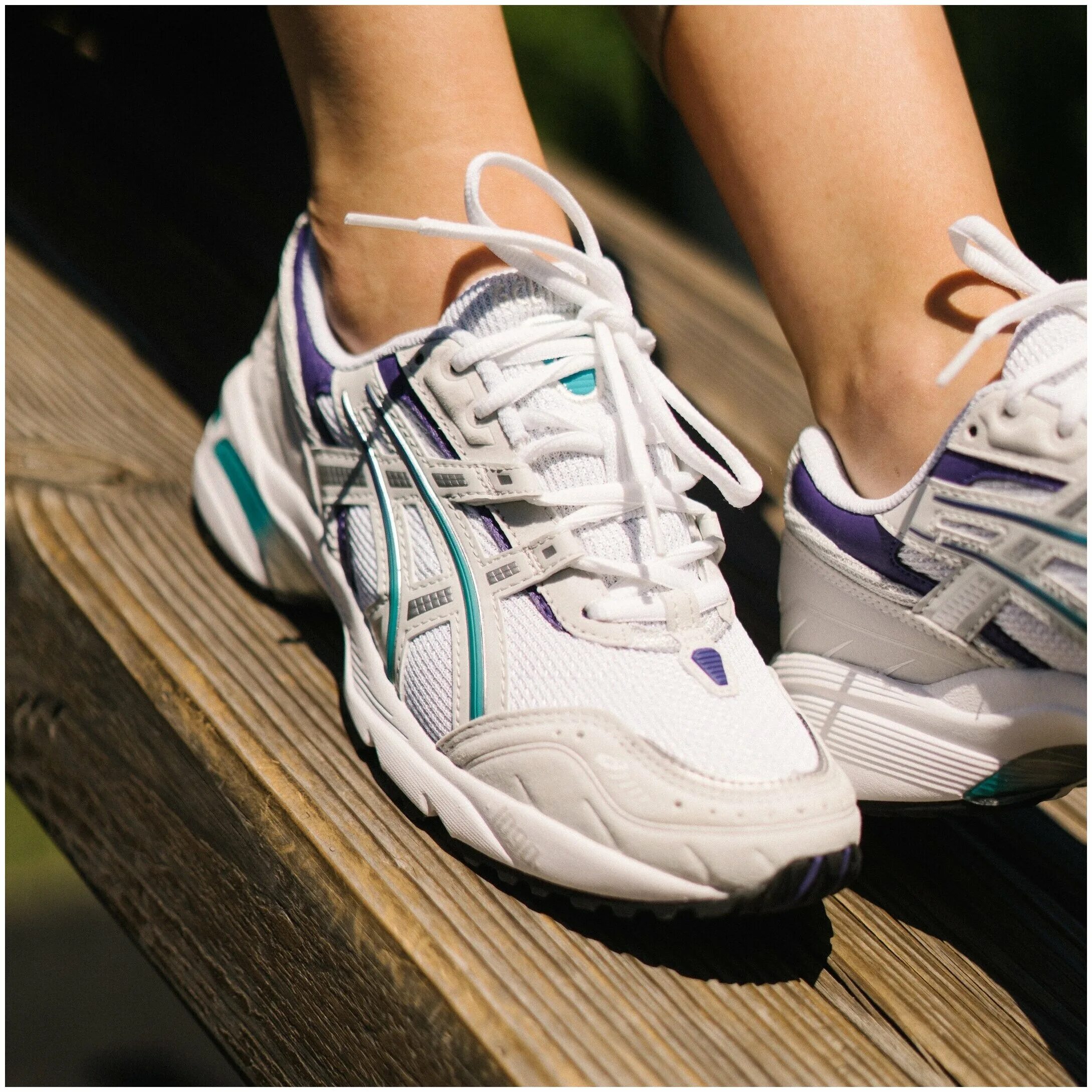 Asics tiger gel 1090. Кроссовки ASICS Gel-1090. ASICS Gel 1090 White. ASICS Gel 1090 женские. ASICS Gel 1090 White White.