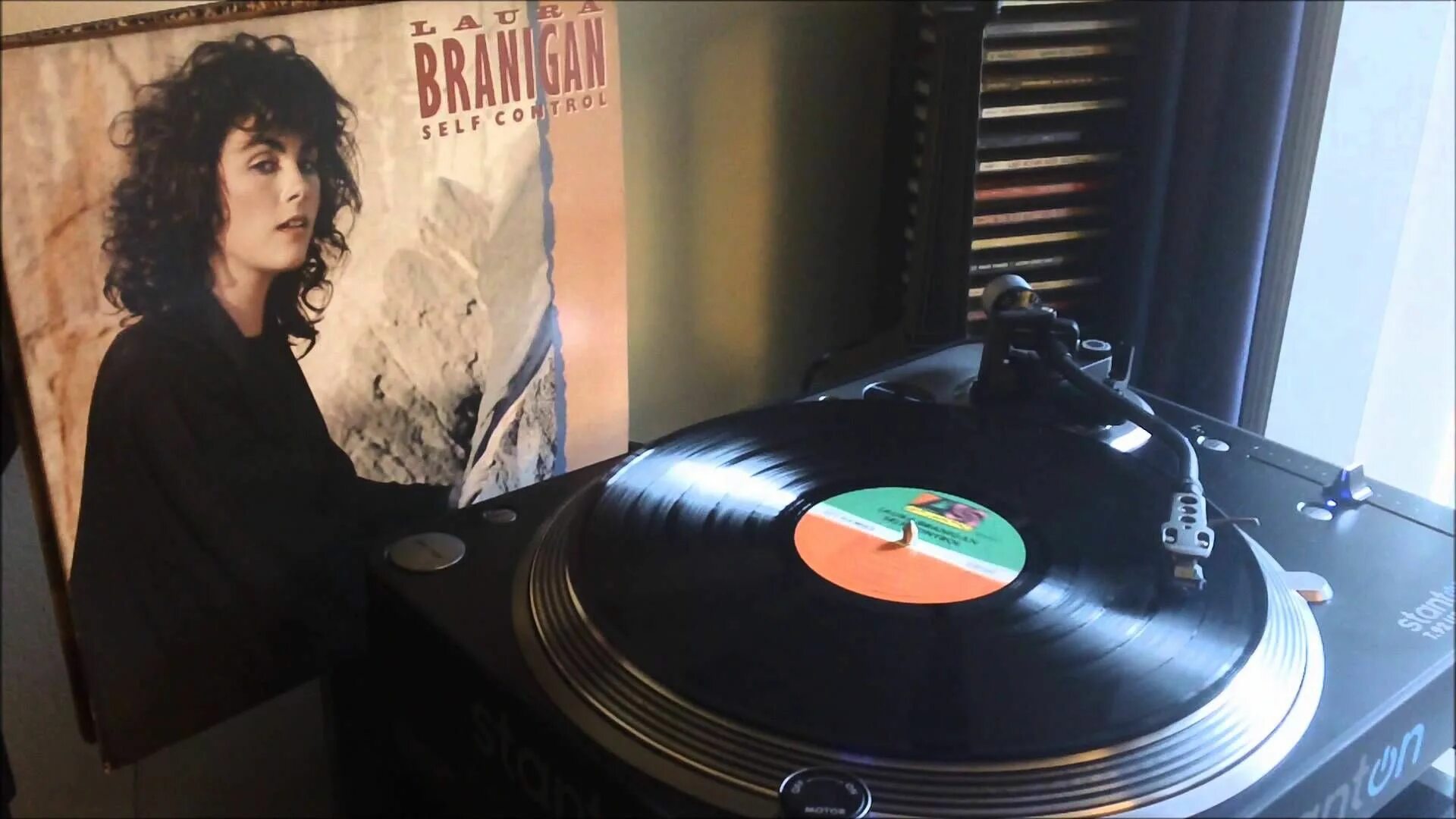 Laura Branigan 1984. Self Control Laura Branigan альбом. Laura Branigan обложка. Laura Branigan self Control 1984.