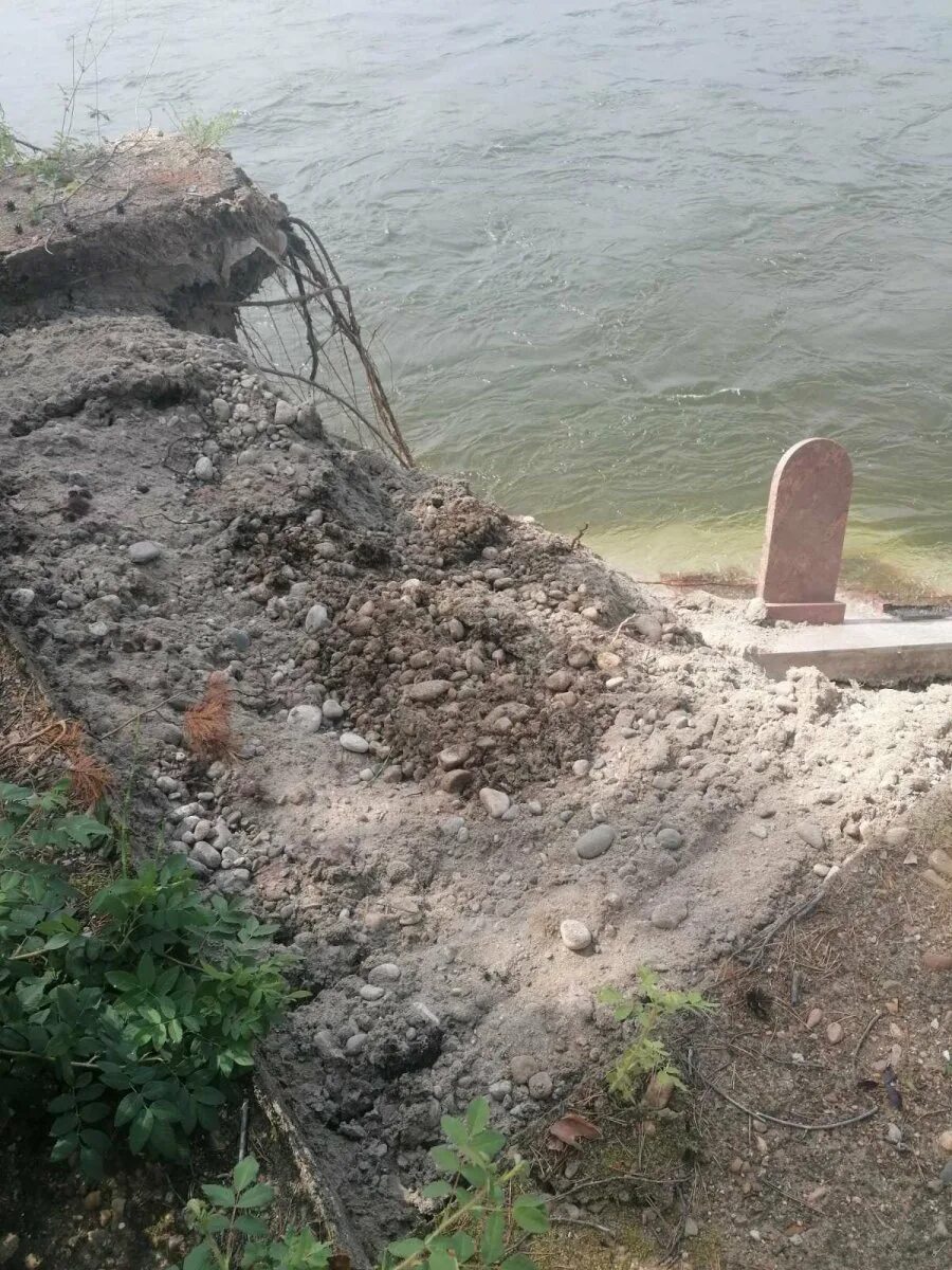 Правда что в казахстане размыло кладбище. Казань размыло кладбище. Правда что в казахстане размыло кладбище. Правда что в казахстане размыло кладбище. Паводком размыло кладбище.