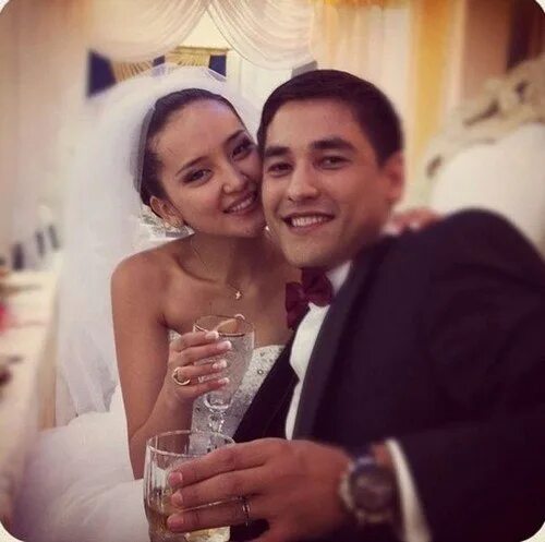 Свадьба нукеновой и бишимбаев. Салтанат бакаева. Женат ли брат салтанат. Раимбек баталов и салтанат нукенова. Куандык бишимбаев и салтанат нукенова.