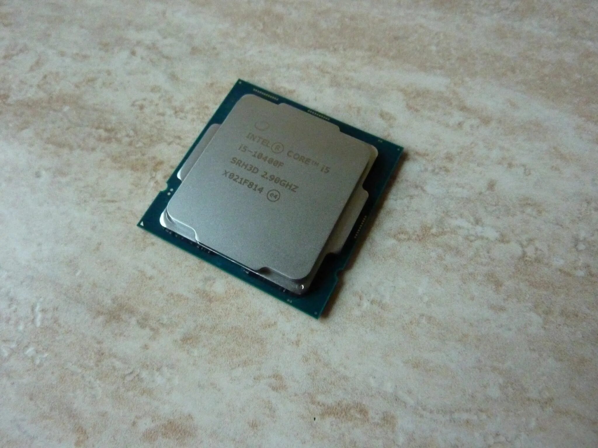 I5 10400f память. Core i5 10400f. Процессор Intel Core i5-10400f. Core i5-10400f lga1200. Процессор Intel Core i5 10400f, LGA 1200.