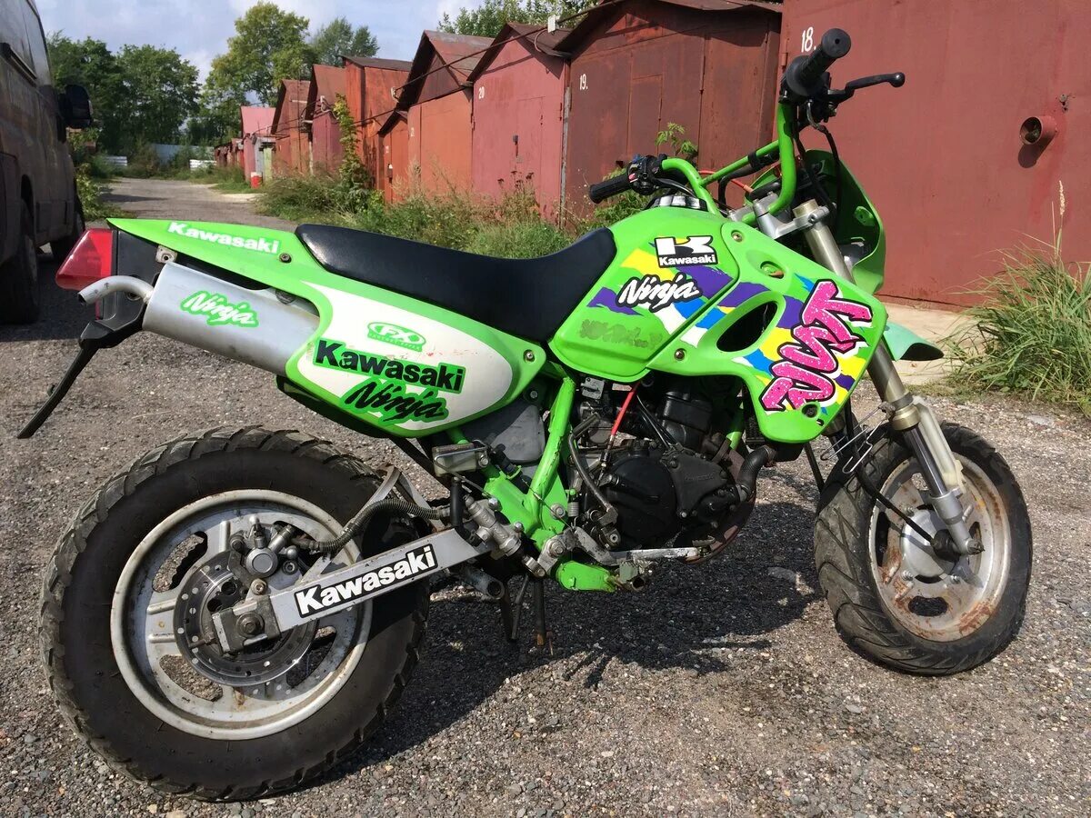 Кавасаки 50 кубов. Kawasaki 50cc. Kawasaki ar50. Мопед кавасаки 50. Мопед кавасаки 50.