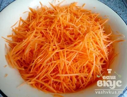 Для маринада морковь нарезают