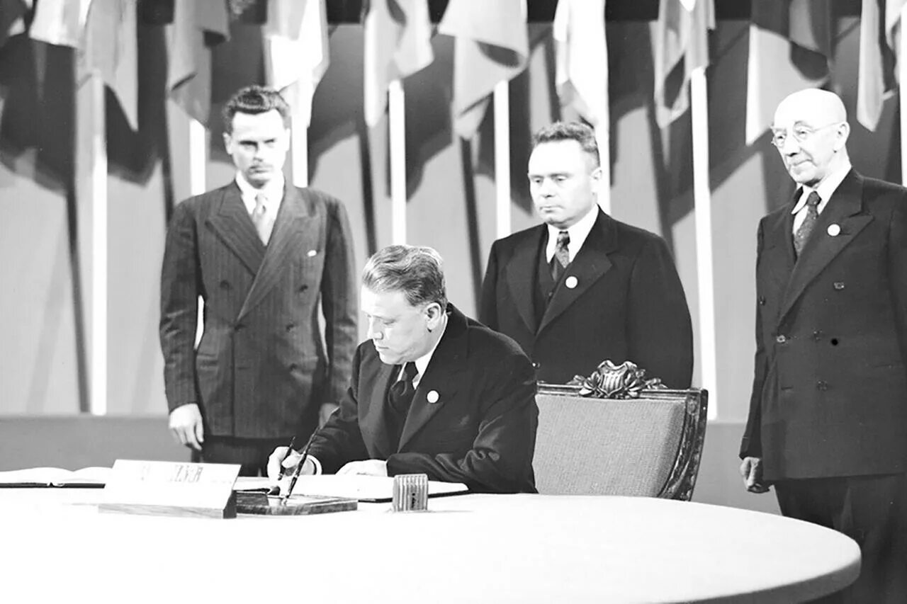 Оон беларусь. ООН 1945. Белоруссия ООН 1945. Беларус в САФРАНЦИСКО В ООН 1945.