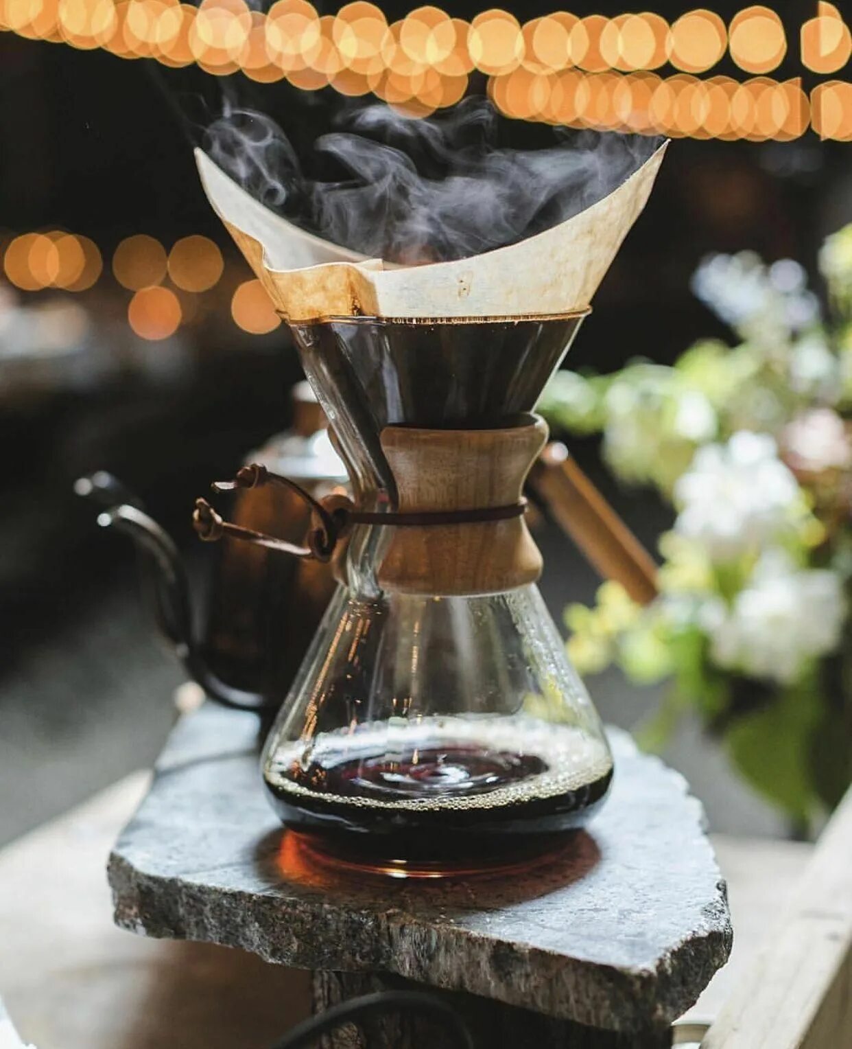 Кемекс. Кемекс для кофе. V60 Chemex. Кемекс кофейня. Приготовление кофе купить